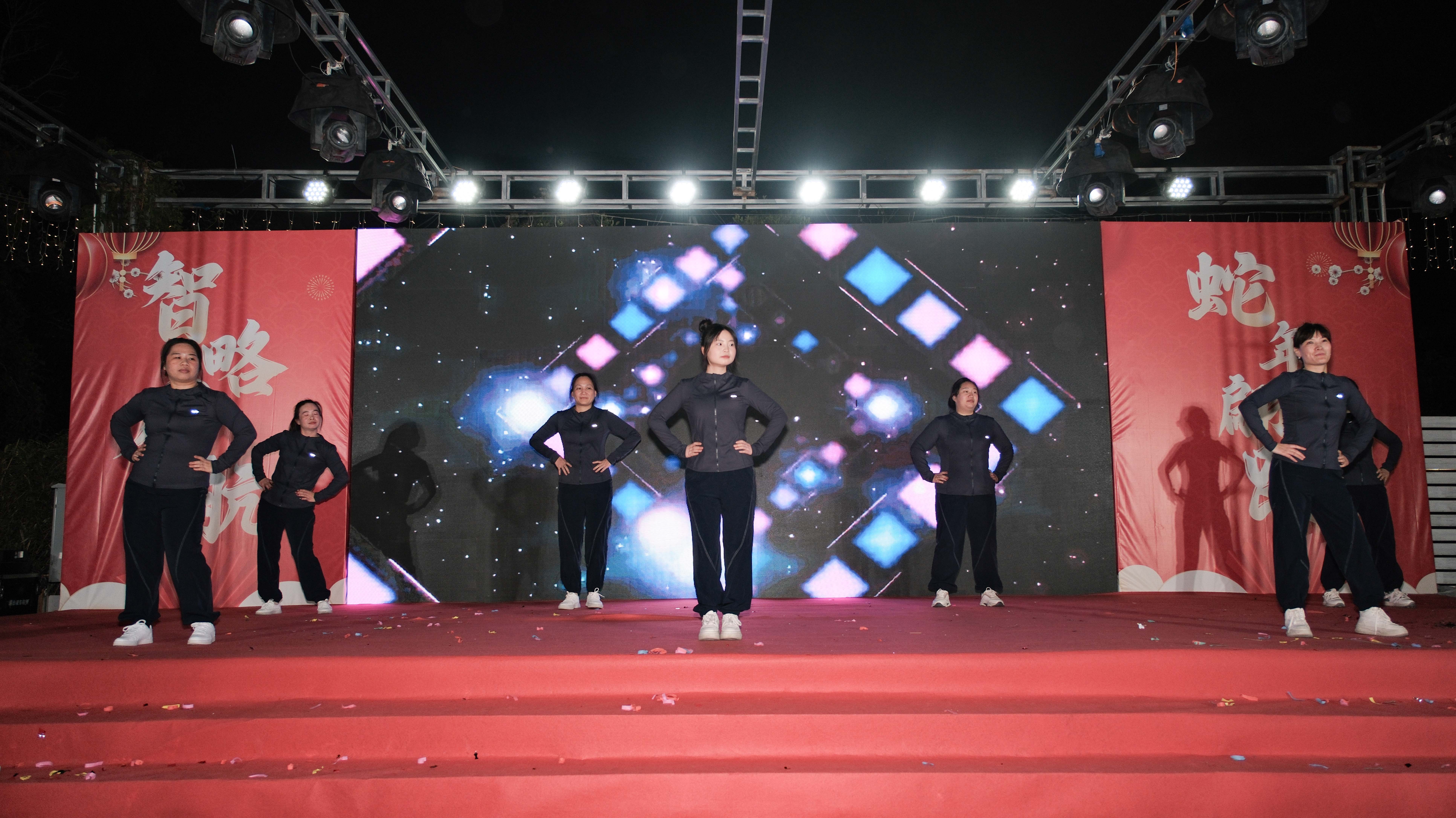 久信達(dá)科技2024年年會圓滿落幕：感恩同行，共創(chuàng)環(huán)保新未來，乘風(fēng)破浪，夢想起航(圖10)